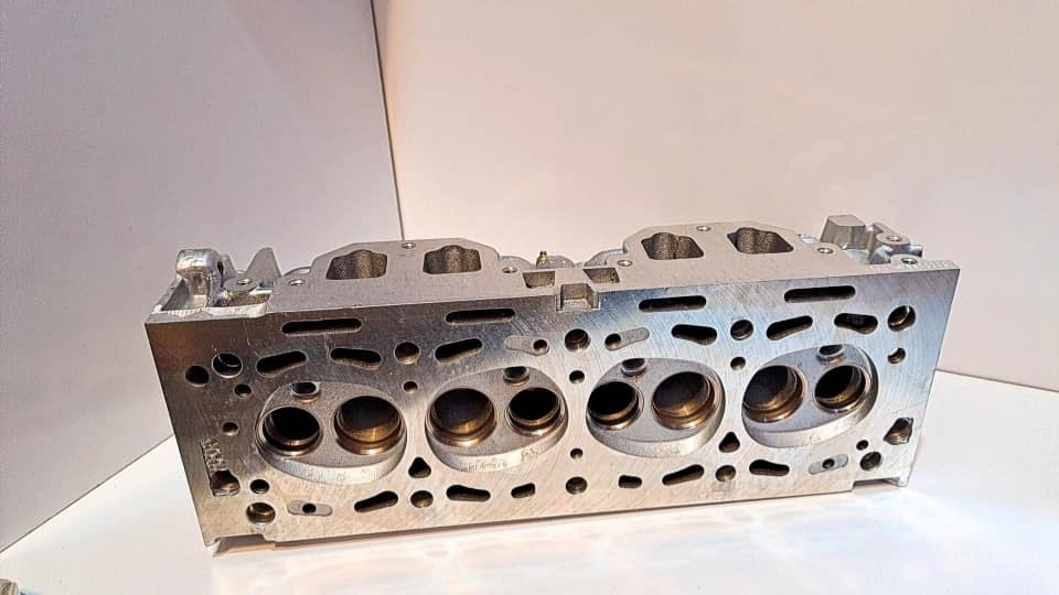 سرسیلندر موتور پژو XUM